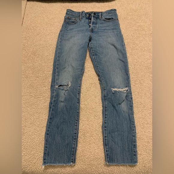 Levi’s Wedgie Icon Jeans - Picture 1 of 4